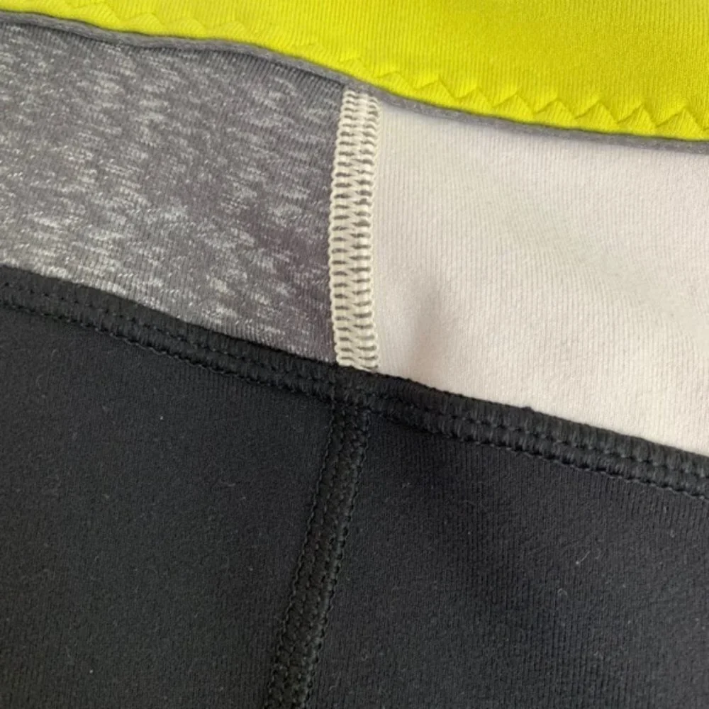 LULULEMON Black & Quilt Gather & Crow Cropped Leggings